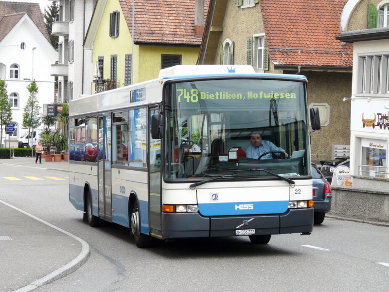 VBZ - Volvo-Hess Bus Nr.22 ZH  556222 unterwegs auf der Linie 748 in der Dbendorf am 06.05.2009