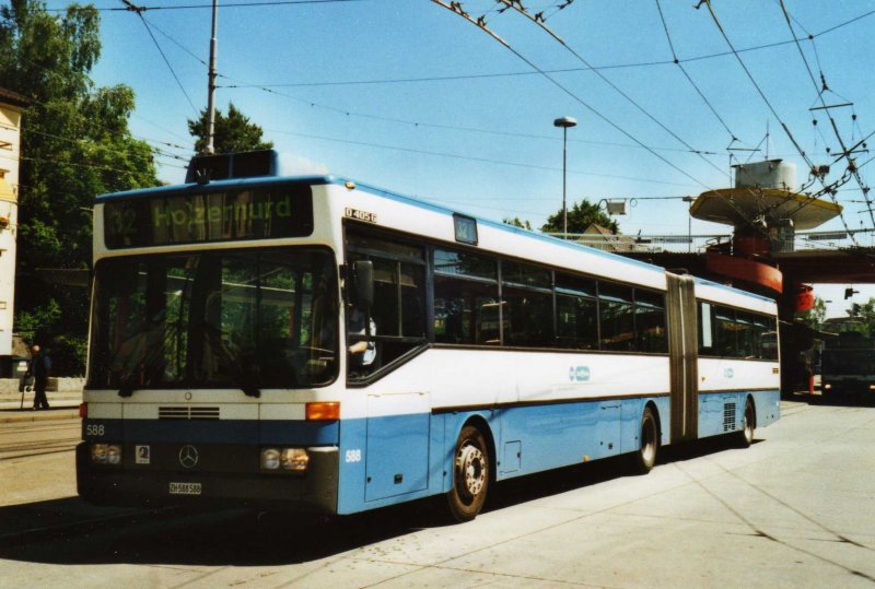 VBZ Zrich Nr. 588/ZH 588'588 Mercedes O 405G am 17. Juni 2009 Zrich, Bucheggplatz