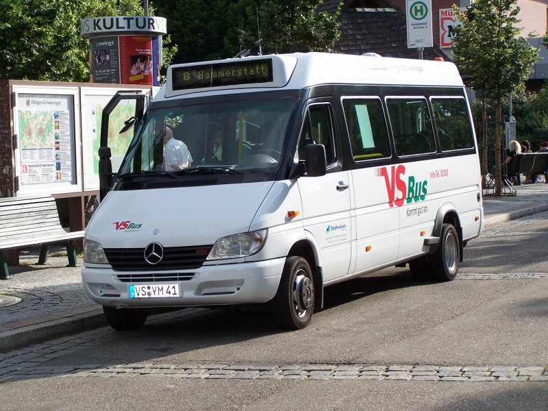 Villingen-Schwenningen, Hauptstadt des Schwarzwald-Baar Kreises, besteht aus 2 Stdten. Hier Wagen 41, ein sprinter, am Bahnhof Schwenningen.