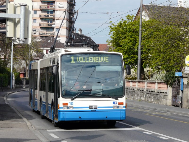 VMCV - VANHOOL Trolleybus Nr.8 unterwegs in Clarens nach Villeneuve am 05.04.2008