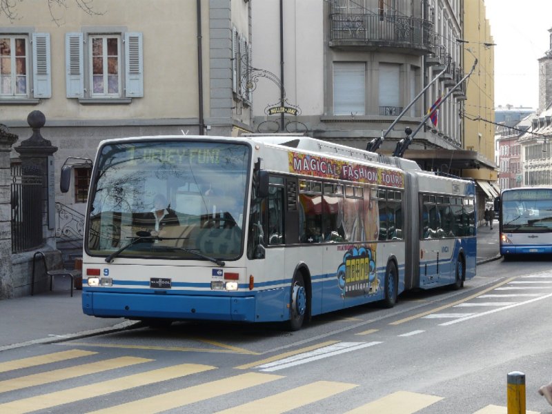 VMCV - VANHOOL Trolleybus Nr.9 unterwegs in Vevey am 05.04.2008