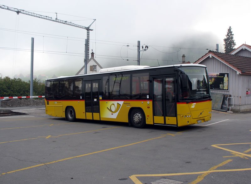Volvo-Postauto am Bahnhof Heiden (bei Nebel); 16.10.06
