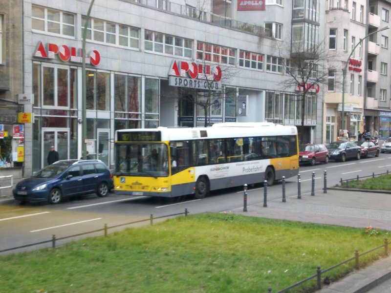 Volvo V7000 auf der Linie 187 nach U-Bahnhof Turmstrae nahe vom U-Bahnhof Kleistpark.