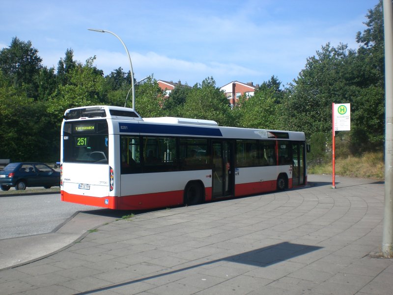 Volvo V7700 auf der Linie 251 nach S-Bahnhof Neugraben am S-Bahnhof Neuwiedenthal.