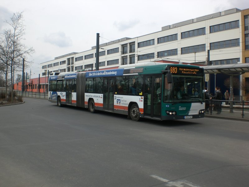 Volvo V7700 auf der Linie 693 nach Hermannswerder Ksselstrae am Hauptbahnhof. 