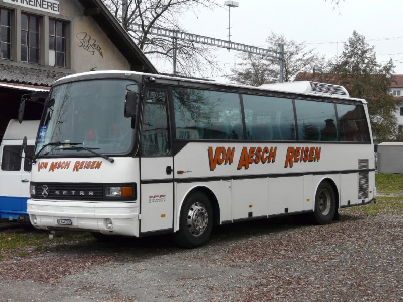 Von Aesch Reien - Setra S 210 BE 644558 Abgestell in Nidau am 16.11.2008