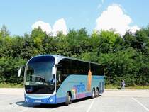 IRISBUS Magelys, von VETTER-Touristik erreicht den Parkplatz des Stiftes Melk; 130833