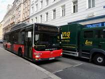 MAN / GRF&STIFT mit Wagennr.8652 durchfhrt die Karmelitergasse im 2.Wr. Gemeindebezirk; 130829