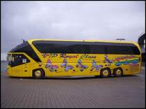 Neoplan Starliner von JobTours aus Deutschland im Stadthafen Sassnitz am 25.10.2012