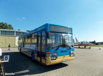 Berlin, Flugplatz Gatow

Die ATB pflegt und hegt den KOM-Nr. 2000 der BVG .