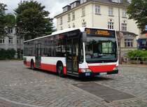 Hochbahn Wagen 1018 (MB Citaro Facelift) vor der Abfahrt als Linie 20 zum S-Bhf. Rbenkamp am 15.09.13 am Bf.Altona