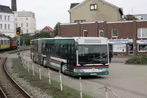 Dieser Mercedes Benz Citaro Gelenkbus der Borkumer Kleinbahn stand am 
21.09.2013 am Busbahnhof auf Borkum. 
Welcher Citaro Bus Types im Detail ist, kann ich nicht sagen. Da ist mir die Aufsplittung im der Kategorie zu speziell. Vielleicht wei� es ja jemand genau und teilt es hier mit, damit ich die Kategorie ggfls. �ndern kann.
