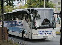 Mercedes Benz Tourismo der Busunternehmen Reese aus Harsefeld, aufgenommen am 19.09.2013 in den Strassen von Hamburg. 
