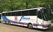 Dieser Bova Futura von Simon Voyages aus Dietkirch stand whrend eines Bundesligaspiels des 1.FCK auf einem Parkplatz und wartete auf seinen Einsatz.