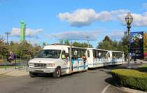 28.9.2013 Agawam, MA. Bus Shuttle des Six Flags Parks