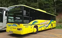 Dieser Mercedes-Benz Integro von Lambert Reisen aus Schwarzenholz stand w�hrend eines Bundesligaspiels des 1.FCK auf einem Parkplatz und wartete auf seinen Einsatz.
