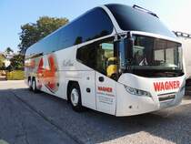 NEOPLAN-Cityliner von Wagner-Reisen, anlsslich eines Bundesligaspieles in Ried ; 130828