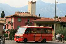 Newcar Kleinbus auf Mercedes-Basis  Ugolini , Malcesine am Gardasee/Italien 01.09.2013