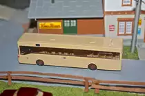 Dieser Mercedes-Benz O 405 geh�rt zur fiktiven DB-Regiobus-Tochter  Eistal-Bus . Das Fahrzeug wurde aus der Flotte der BVG �bernommen und nicht umlackiert, sondern nur mit dem DB-Logo versehen.