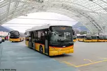 Postauto/Regie Chur GR 69102 (Scania/Hess K320UB ''Bergbus'') am 9.8.2013 beim Bhf. Chur.