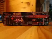 Ein Rietze BVG Man Lions City DD mit Palazzo Werbung - Zielschild : X83 K�nigin-Luise-S./Clayallee - BVG Wagennr.: 3488 - aus meiner Sammlung