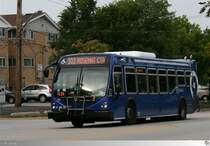 ElDorado National Axess  Pace  # 6327, aufgenommen in Schiller Park near Chicago, Illinois / USA am 26. August 2013.