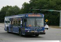 2005 NABI 40-LFW  Pace  # 6294 aufgenommen am 26. August 2013 in Schiller Park nahe Chicago, Illinois / USA.