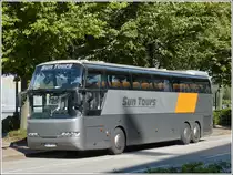 Dieser Neoplan war am 19.09.2013 in Hamburg am Stra�enrand abgestellt.