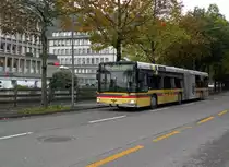 MAN Bus mit der Betriebsnummer 104 auf der Linie 1 kurz vor der Haltestelle Postbr�cke. Die Aufnahme stammt vom 09.10.2013.