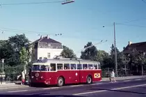 Hellerup: NESA Trolleybuslinie 27B (BUT/Smith,Mygind&H�ttemeier/EnglishElectricCompany-LETB1-41) Ryvangs All� / Hellerup station im Juli 1971.
