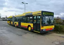 Ein MB 405 GN ex. AAGL abgestellt auf dem Hof von Postauto in Yverdon-les-Bains, 20.11.2013.