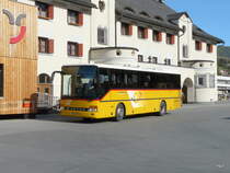 Postauto - Setra GR 159298 unterwegs vor dem Bahnhof in Scuol-Tarasp am 18.10.2013