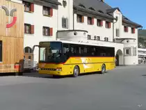 Postauto - Setra GR 159298 unterwegs vor dem Bahnhof in Scuol-Tarasp am 18.10.2013