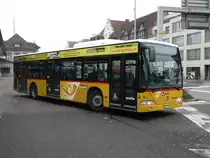 Postauto - Mercedes Citaro AG 24740 unterwegs auf der Linie 368 bei den Bushaltestellen vor dem Bahnhof Brugg am 24.10.2013
