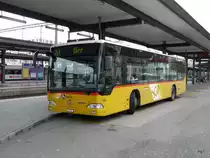 Postauto - Mercedes Citaro AG 356801 unterwegs auf der Linie 364 bei den Bushaltestellen vor dem Bahnhof Brugg am 24.10.2013