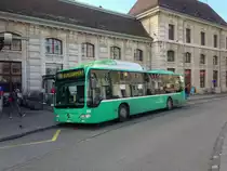 Heute verkehrte auf der Linie 50 zum Euroairport ausnahmsweise ein Citaro Normalbus. Wagen 806 bei der Haltestelle Basel SBB (Bahnhof), 25.11.2013.