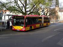 Vor meinen Augen überfährt dieser Bus leider eine Taube am 25.11.13