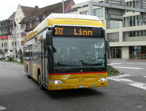 Postauto - Mercedes Citaro AG 426274 unterwegs auf der Linie 372 bei den Bushaltestellen vor dem Bahnhof Brugg am 24.10.2013