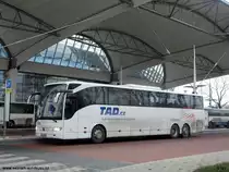 Tourismo L auf der Linie zwischen Hradec Králové un Trutnov in Hradec. (29.11.2013)