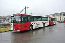 TPF Volvo Nr. 72+41 abgestellt beim Depot in Ch�tel-Saint-Denis, 14.01.2014.