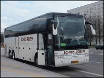 Van Hool T916 von Schiks Reizen aus den Niederlanden in Berlin am 23.04.2013