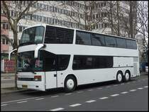 Setra 328 DT aus D�nemark in Berlin am 23.04.2013