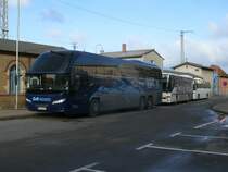 Mehrere Busse aus Neustrelitz warteten im SEV,am 17.November 2013,am Bahnhof in Bergen/Rügen.