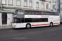 COIMBRA (Distrito de COIMBRA), 24.09.2013, Regionalbus am Bahnhof Coimbra-A