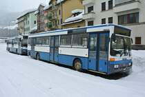 2 MB 405 (ehem. Z�rich) abgestellt beim Bahnhof Airolo, 30.01.2014.