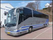 Scania Irizar von De graa Busser aus D�nemark im Stadthafen Sassnitz am 01.05.2013