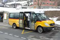 Regie Scuol. Mercedes-Benz Sprinter (GR 65'917) nach Vnà in Ramosch, Fermada. (17.2.2010)