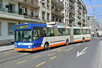 NAW-Siemens BGT5-25 Nr. 704 der TPG bei der Haltestelle Gen�ve Jonction, 12.03.2014.