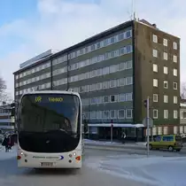 SCANIA Lahti Eagle Reisebus am Bahnhof in Kuopio, Finnland, 8.3.13 (Pohjolan Liikenne = Nordland Reisen)