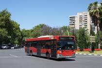 EMT Valencia (Stadtbus): Mercedes-Benz O 405 N HISPANO, Wagennummer 6109 befährt die Avinguda de Blasco Ibáñez. Aufgenommen im Mai 2013.